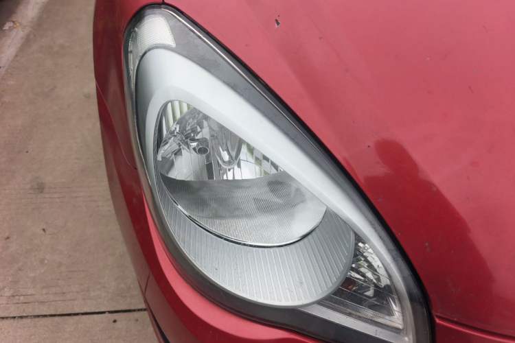 Used Hyundai Accent 2011 1.4 Manual Comfort Version Right Front Headlight