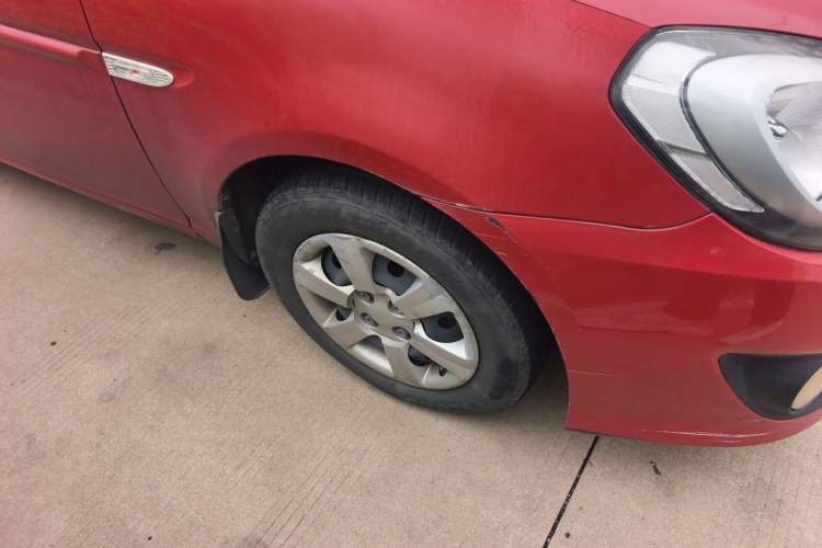 Used Hyundai Accent 2011 1.4 Manual Comfort Version Right Front Wheel Hub