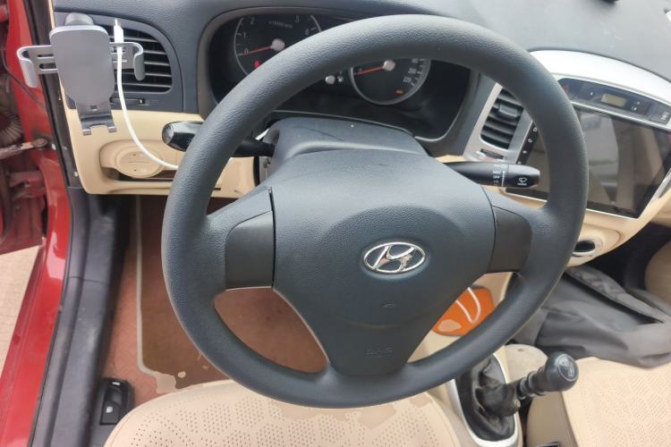 Used Hyundai Accent 2011 1.4 Manual Comfort Version Steering Wheel