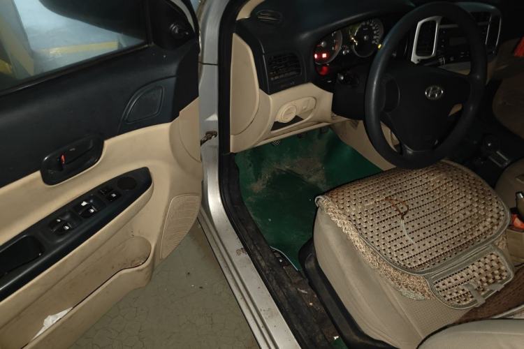 Used Hyundai Accent 2011 1.4 Manual Comfort Version Driver Seat