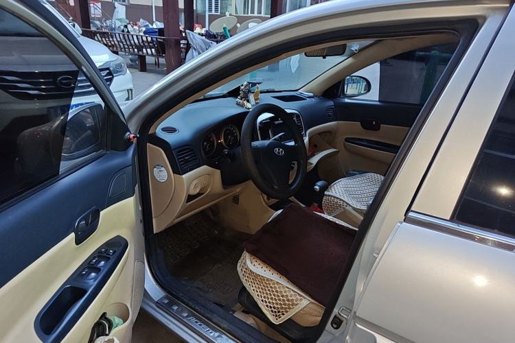 Used Hyundai Accent 2011 1.4 Automatic Comfort Model Driver Seat