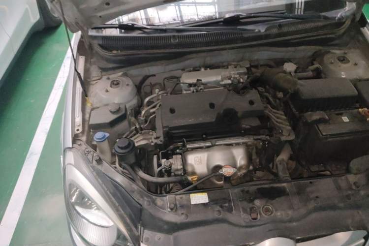 Used Hyundai Accent 2011 1.4 Manual Comfort Version Engine Bay Right
