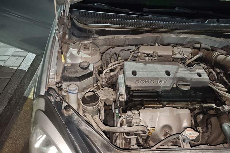 Used Hyundai Accent 2011 1.4 Automatic Comfort Model Engine Bay Right
