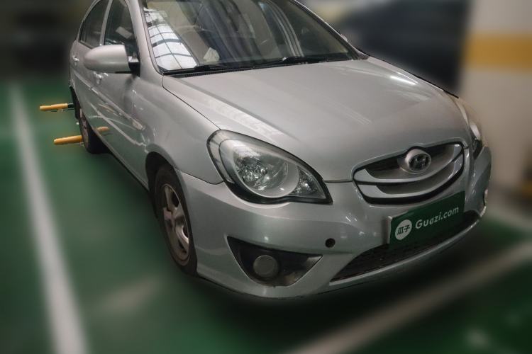 Used Hyundai Accent 2011 1.4 Manual Comfort Version Front Right 45 Deg