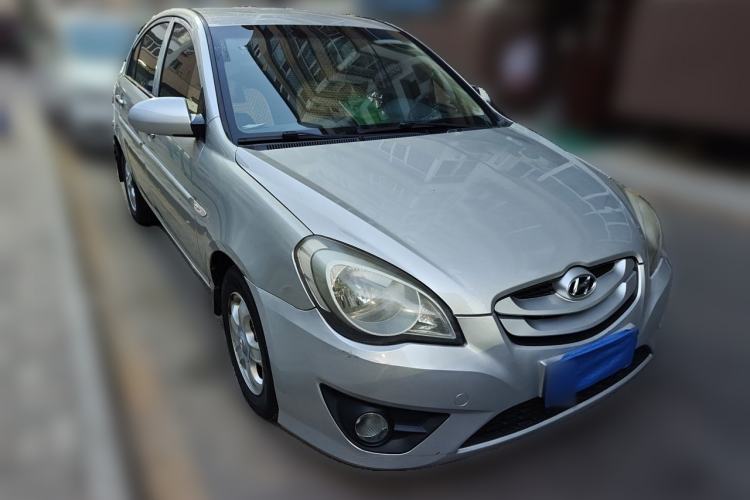 Used Hyundai Accent 2011 1.4 Automatic Comfort Model Front Right 45 Deg