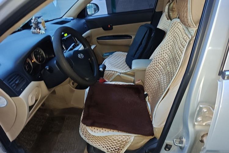 Used Hyundai Accent 2011 1.4 Automatic Comfort Model Left Front Seat