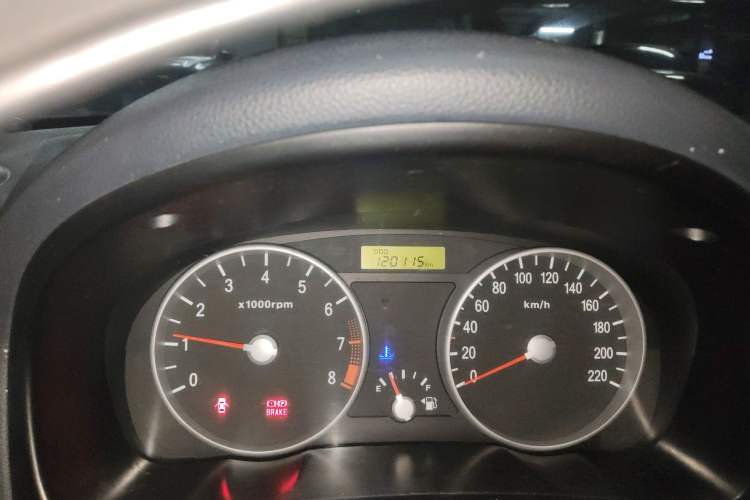 Used Hyundai Accent 2011 1.4 Manual Comfort Version Odometer Close Up