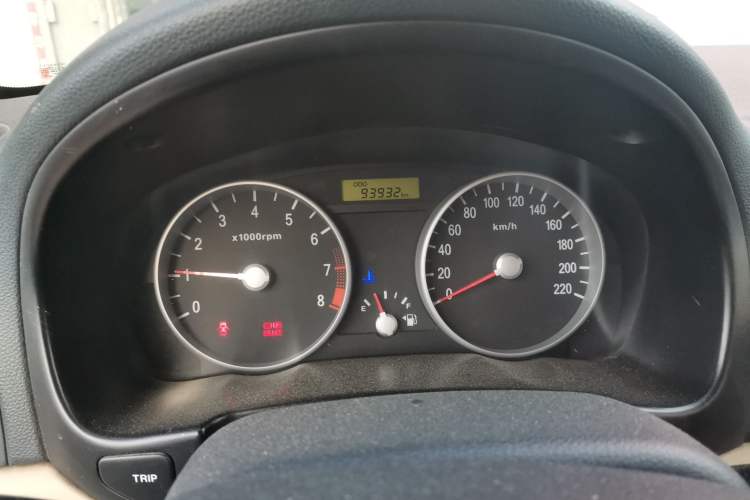 Used Hyundai Accent 2011 1.4 Manual Comfort Version Odometer Close Up