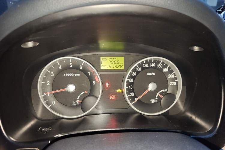 Used Hyundai Accent 2011 1.4 Automatic Comfort Model Odometer Close Up
