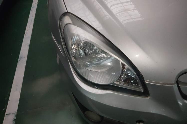 Used Hyundai Accent 2011 1.4 Manual Comfort Version Right Front Headlight