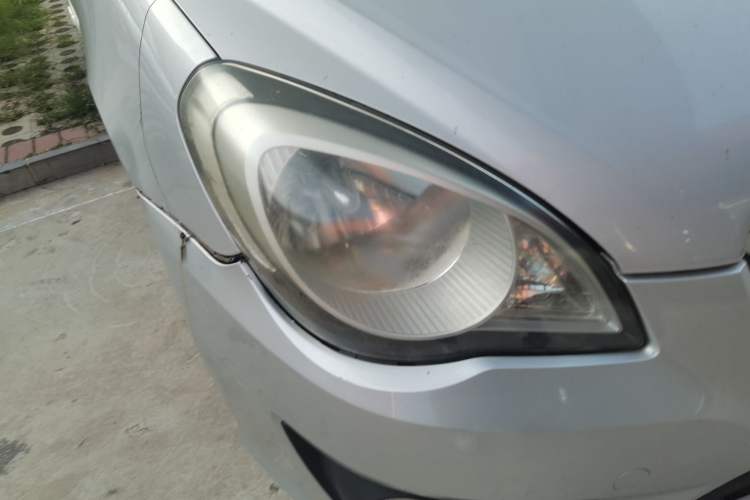 Used Hyundai Accent 2011 1.4 Manual Comfort Version Right Front Headlight