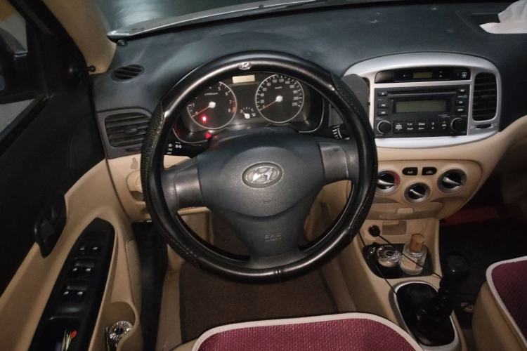 Used Hyundai Accent 2011 1.4 Manual Comfort Version Steering Wheel