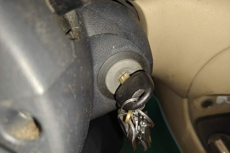Used Hyundai Accent 2011 1.4 Manual Comfort Version Vehicle Key