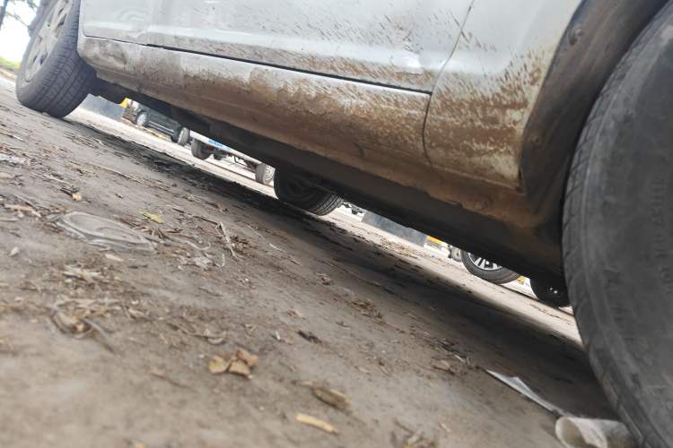 Used Hyundai Accent 2011 1.4 Manual Comfort Version Chassis Front Right