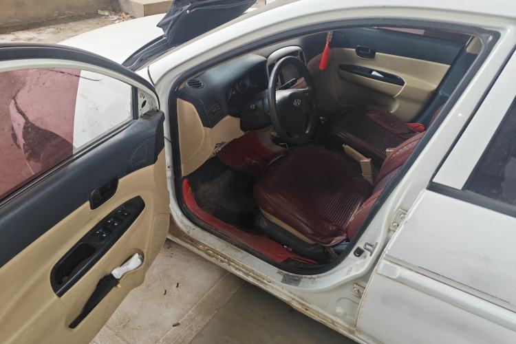 Used Hyundai Accent 2011 1.4 Manual Comfort Version Driver Seat