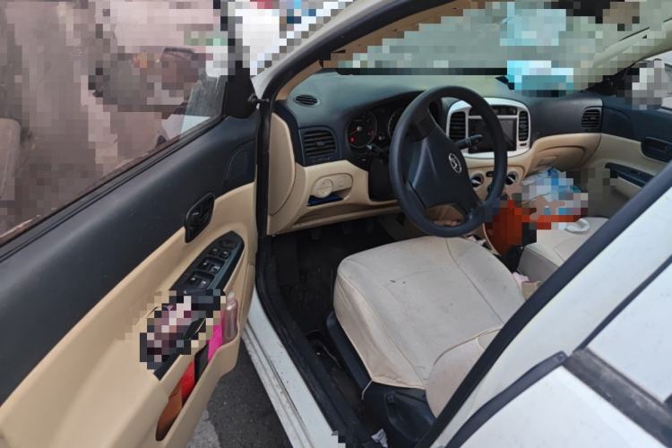Used Hyundai Accent 2011 1.4 Manual Comfort Version Driver Seat