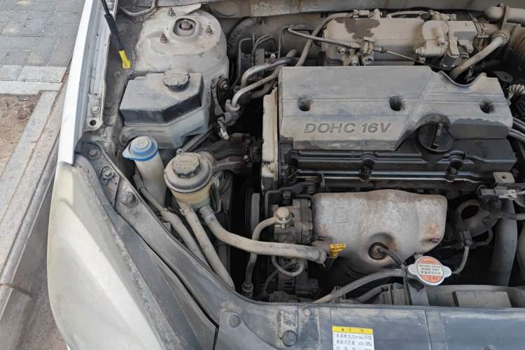 Used Hyundai Accent 2011 1.4 Manual Comfort Version Engine Bay Right