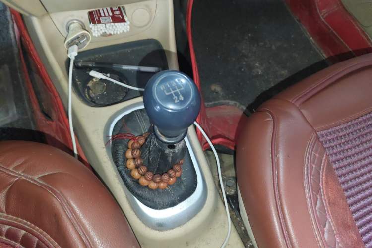 Used Hyundai Accent 2011 1.4 Manual Comfort Version Gear Lever