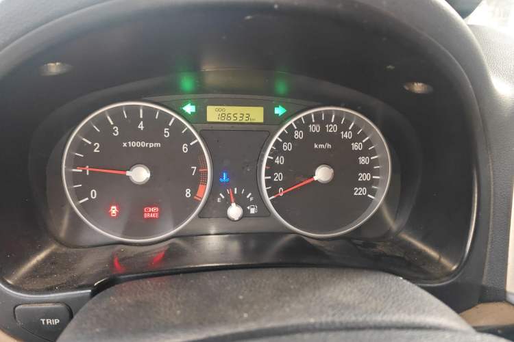 Used Hyundai Accent 2011 1.4 Manual Comfort Version Odometer Close Up