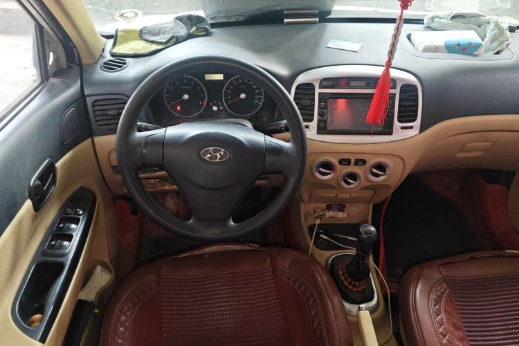 Used Hyundai Accent 2011 1.4 Manual Comfort Version Steering Wheel