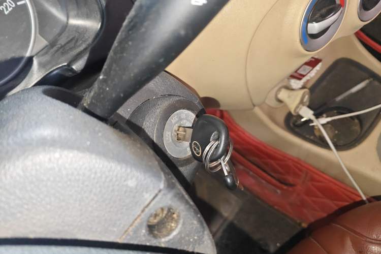 Used Hyundai Accent 2011 1.4 Manual Comfort Version Vehicle Key
