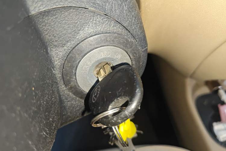 Used Hyundai Accent 2011 1.4 Manual Comfort Version Vehicle Key