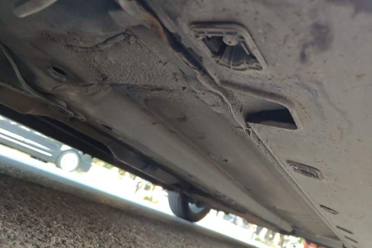 Used Hyundai Azera 2011 3.0L Premium Model Chassis Front Left