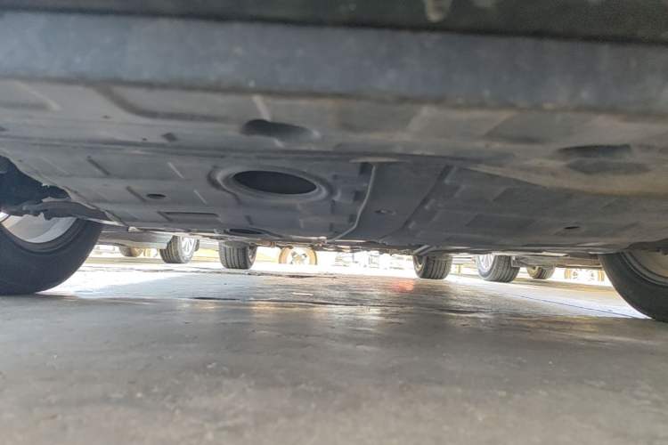 Used Hyundai Azera 2011 2.4L Luxury Model Chassis Front