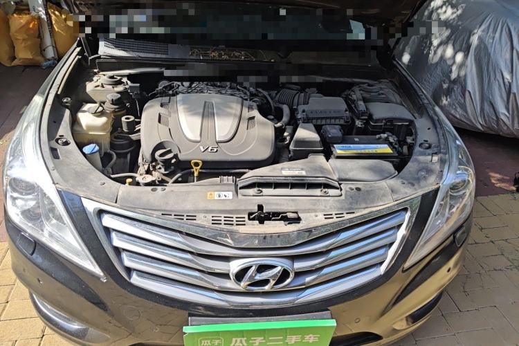 Used Hyundai Azera 2011 3.0L Flagship Edition Engine Bay