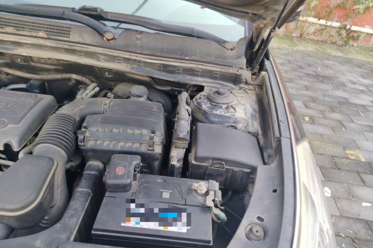Used Hyundai Azera 2011 2.4L Luxury Model Engine Bay Left