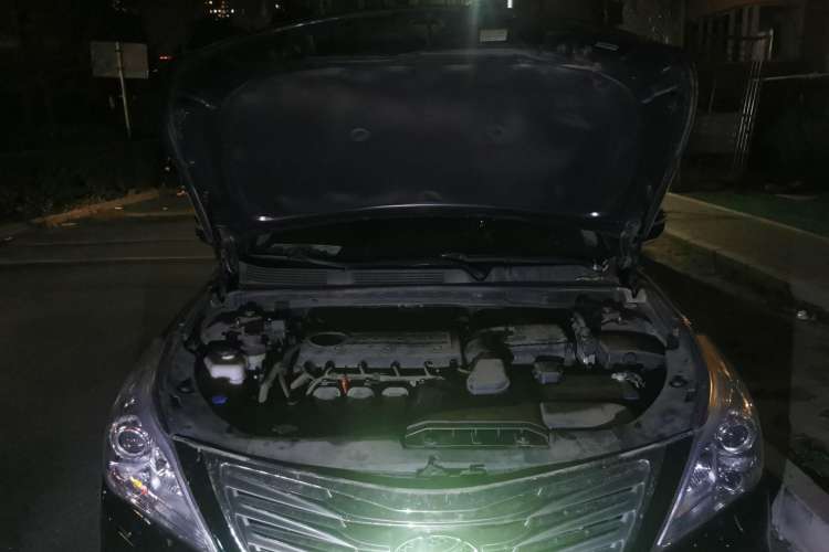 Used Hyundai Azera 2011 2.4L Flagship Edition Engine Bay