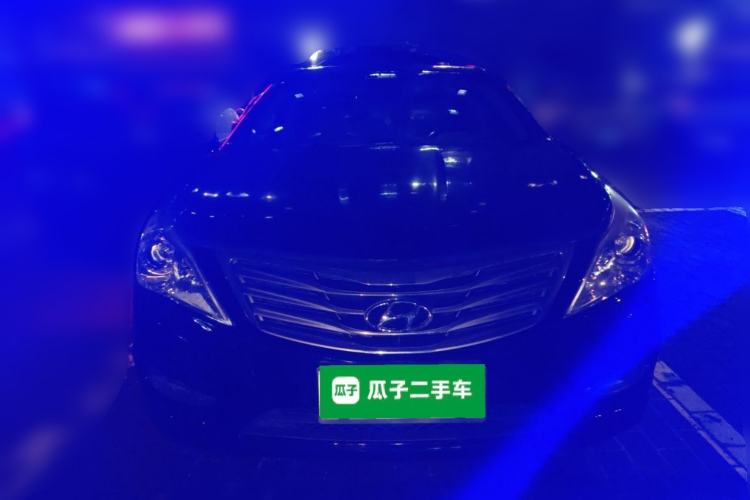Used Hyundai Azera 2011 2.4L Luxury Model Front