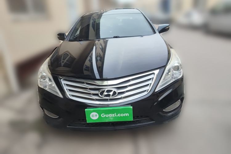 Used Hyundai Azera 2011 2.4L Luxury Model Front