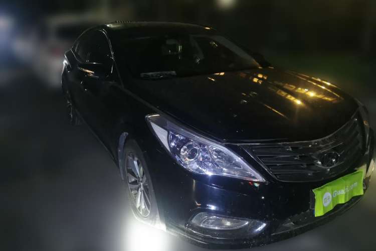 Used Hyundai Azera 2011 2.4L Flagship Edition Front Right 45 Deg