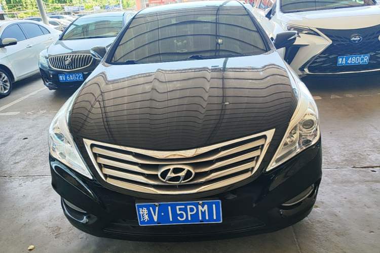 Used Hyundai Azera 2011 2.4L Luxury Model Front