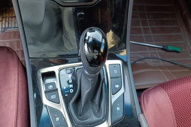 Used Hyundai Azera 2011 2.4L Flagship Edition Gear Lever