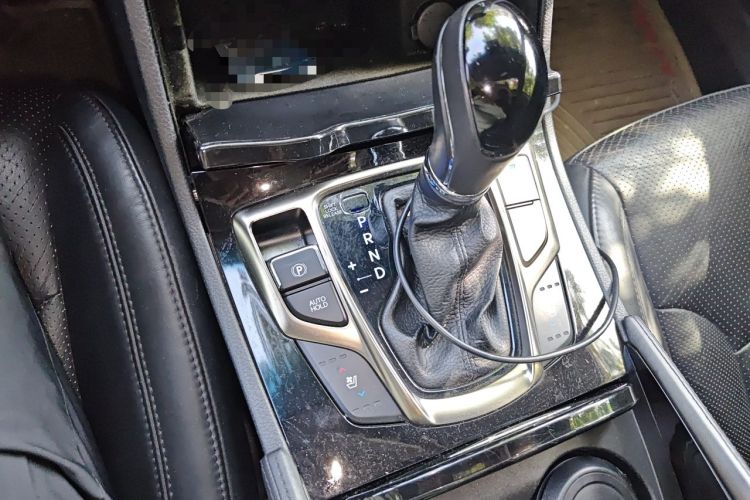 Used Hyundai Azera 2011 3.0L Flagship Edition Gear Lever