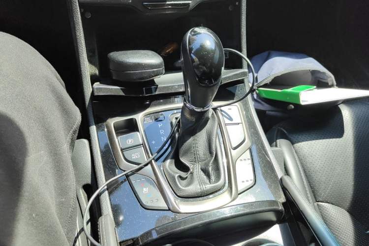 Used Hyundai Azera 2011 2.4L Flagship Edition Gear Lever