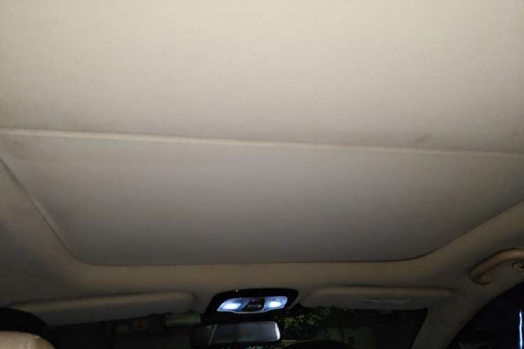 Used Hyundai Azera 2011 2.4L Luxury Model Headliner