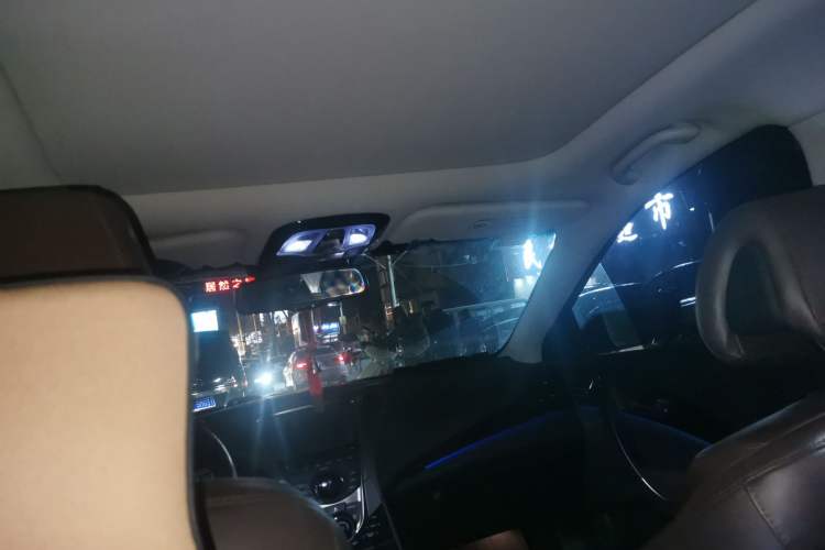 Used Hyundai Azera 2011 2.4L Flagship Edition Headliner