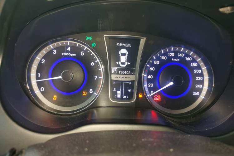 Used Hyundai Azera 2011 2.4L Luxury Model Instrument Cluster