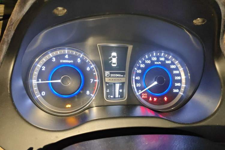Used Hyundai Azera 2011 2.4L Luxury Model Instrument Cluster