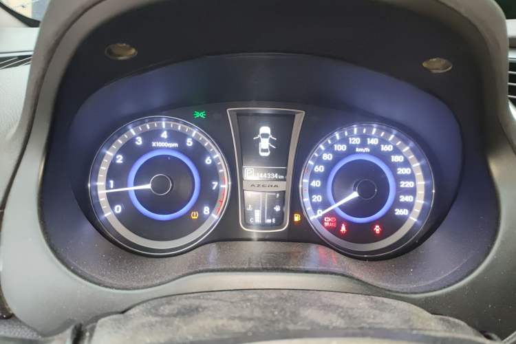 Used Hyundai Azera 2011 2.4L Luxury Model Instrument Cluster