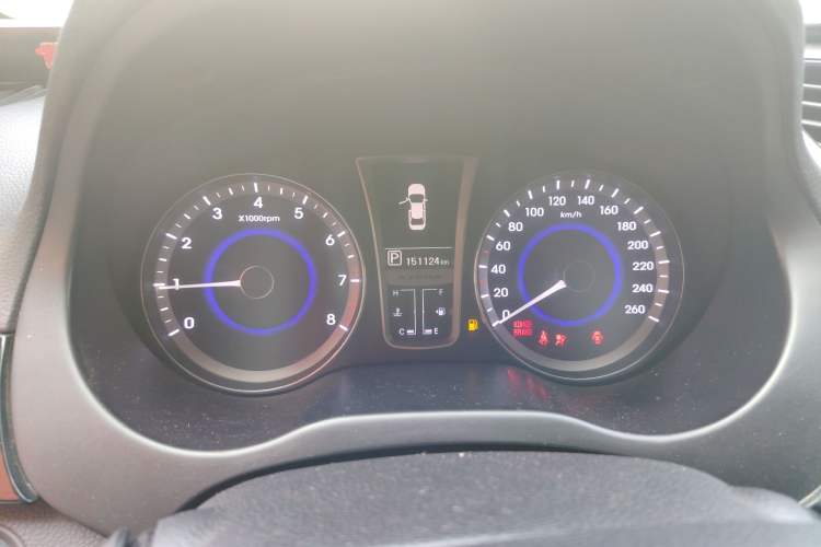 Used Hyundai Azera 2011 2.4L Luxury Model Instrument Cluster