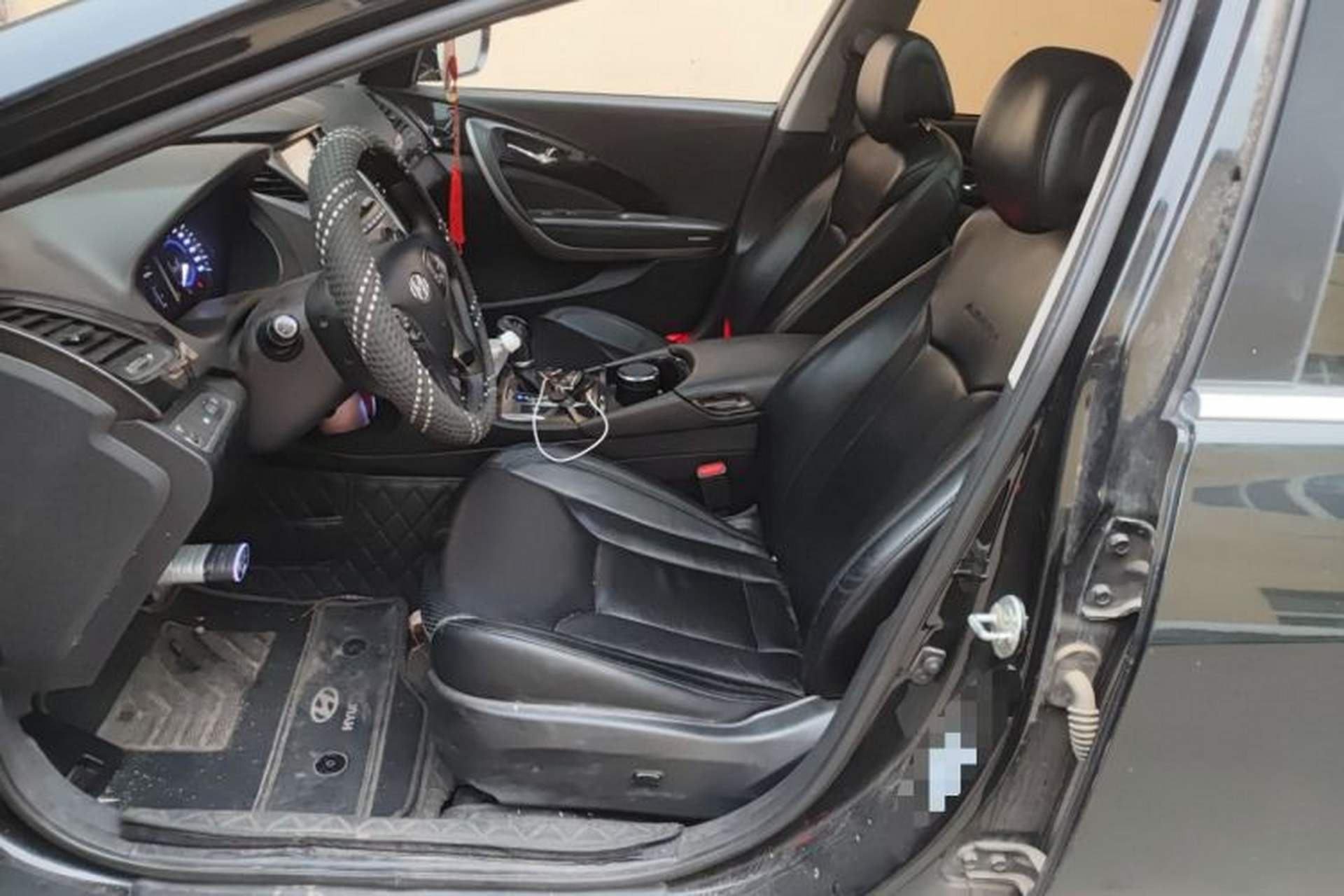 Used Hyundai Azera 2011 2.4L Luxury Model Left Front Seat