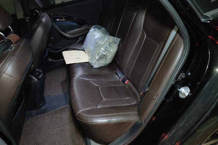 Used Hyundai Azera 2011 2.4L Flagship Edition Left Rear Seat