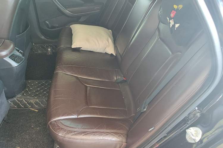 Used Hyundai Azera 2011 2.4L Luxury Model Left Rear Seat