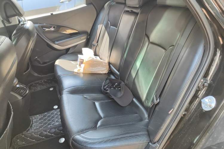 Used Hyundai Azera 2011 2.4L Flagship Edition Left Rear Seat