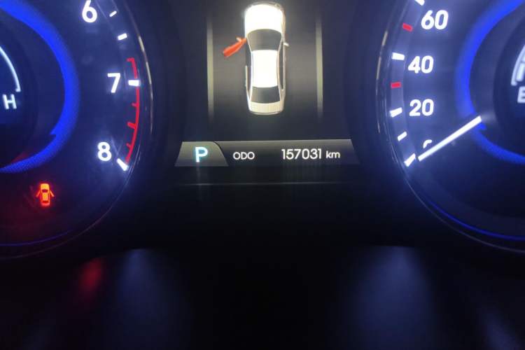 Used Hyundai Azera 2011 3.0L Flagship Edition Odometer Close Up