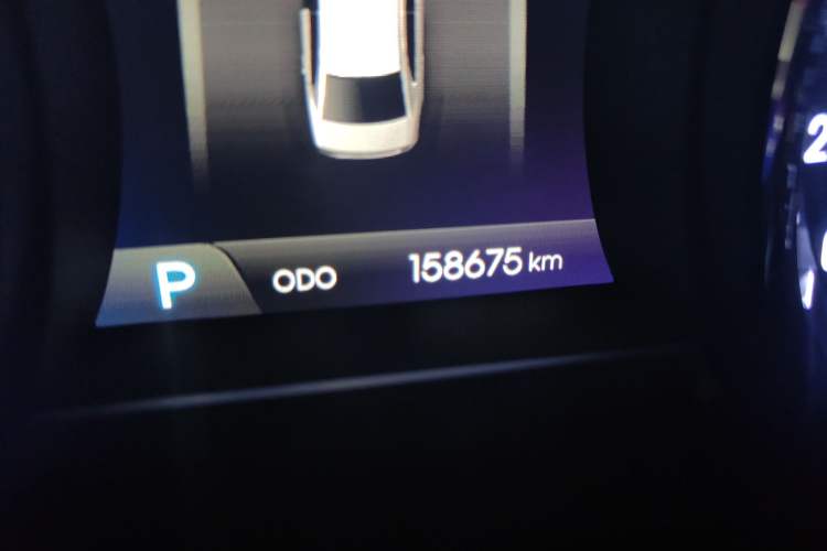 Used Hyundai Azera 2011 2.4L Flagship Edition Odometer Close Up